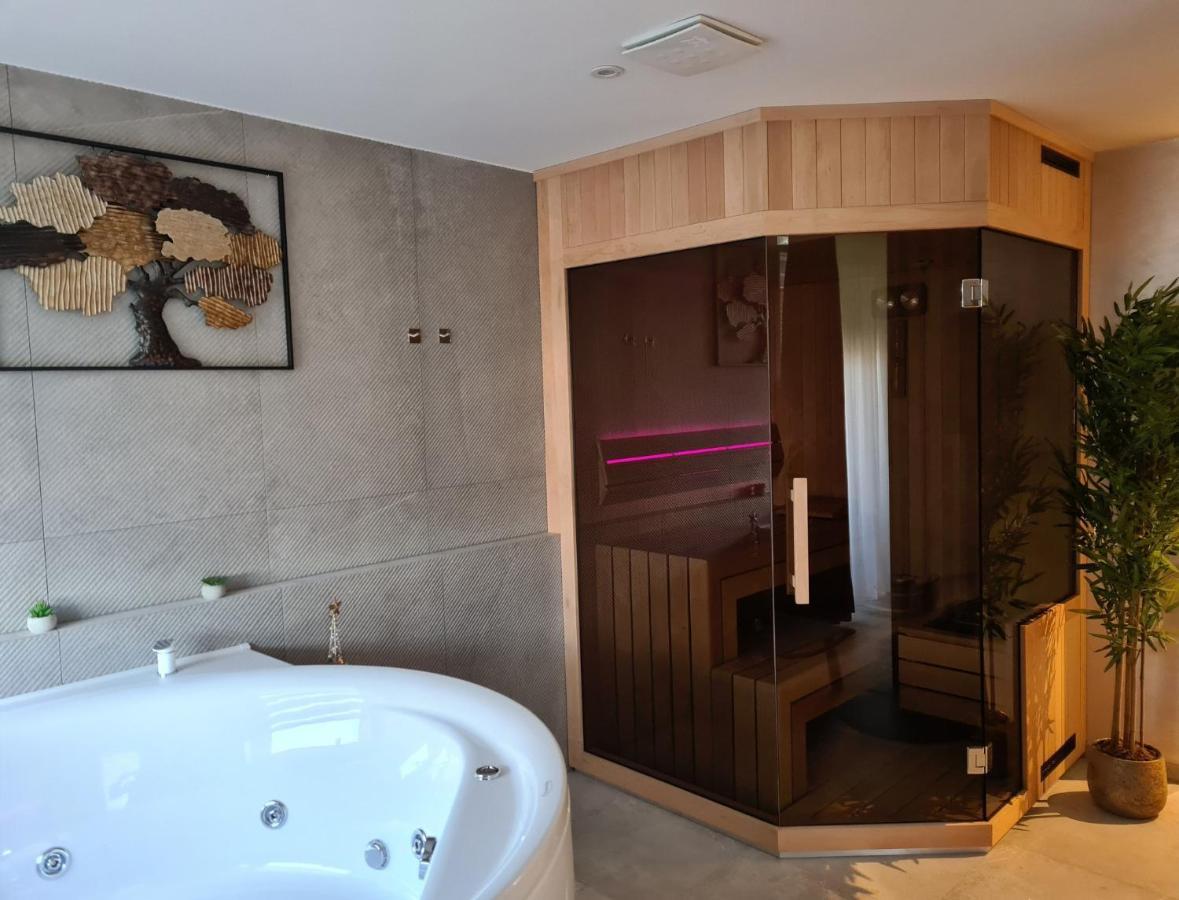 Wellness Apartments Varaždin Esterno foto