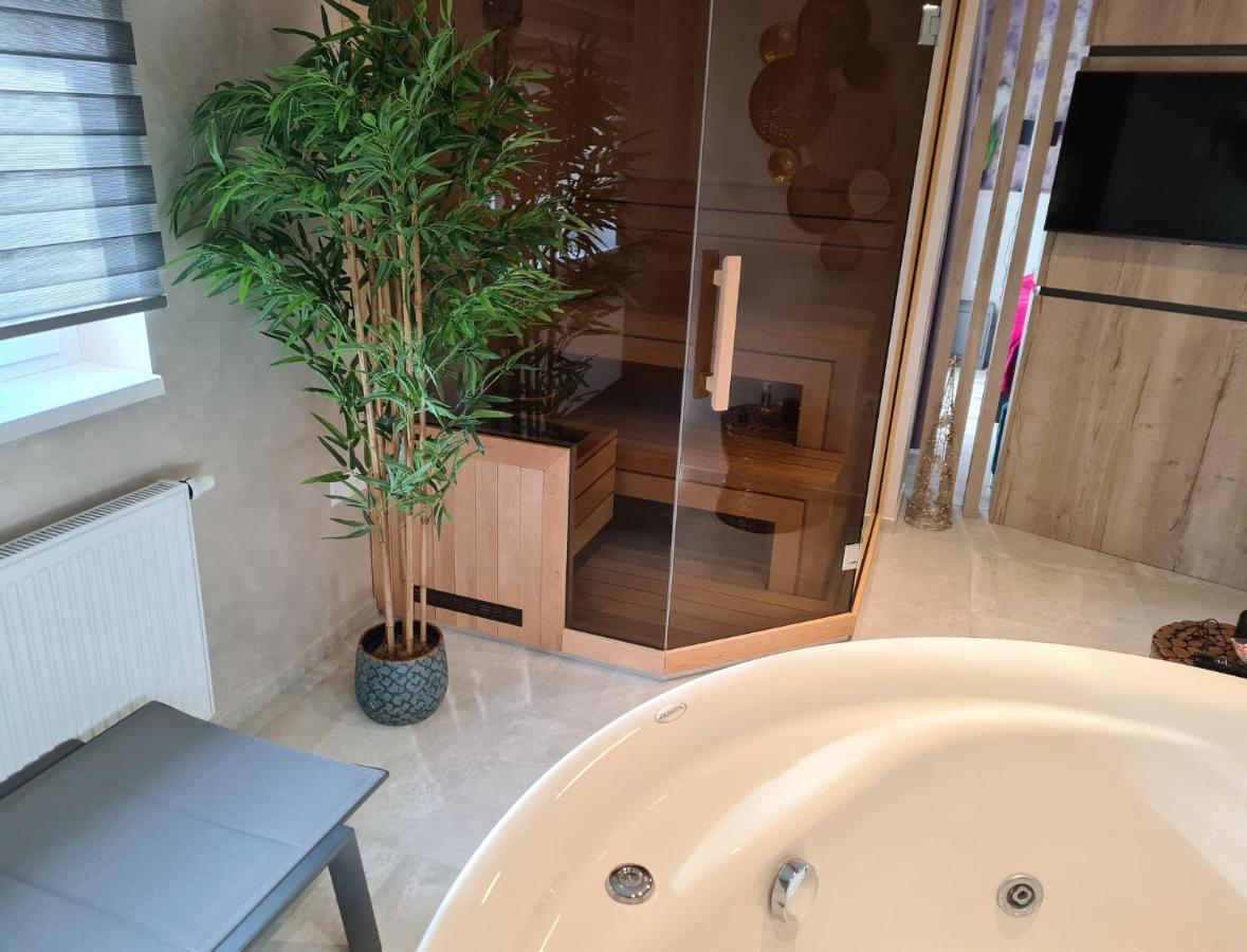 Wellness Apartments Varaždin Esterno foto